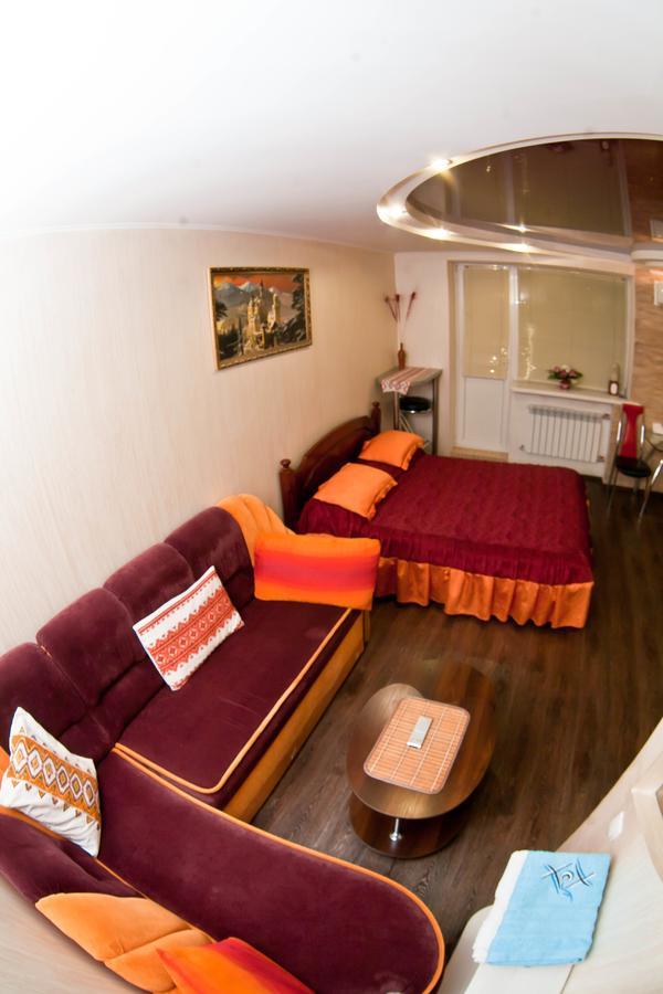 Затишна Квартирка Aparthotel Krementsjuk Eksteriør bilde